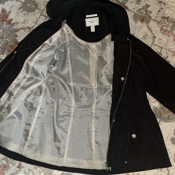 Black raincoat - Picture 4 of 5